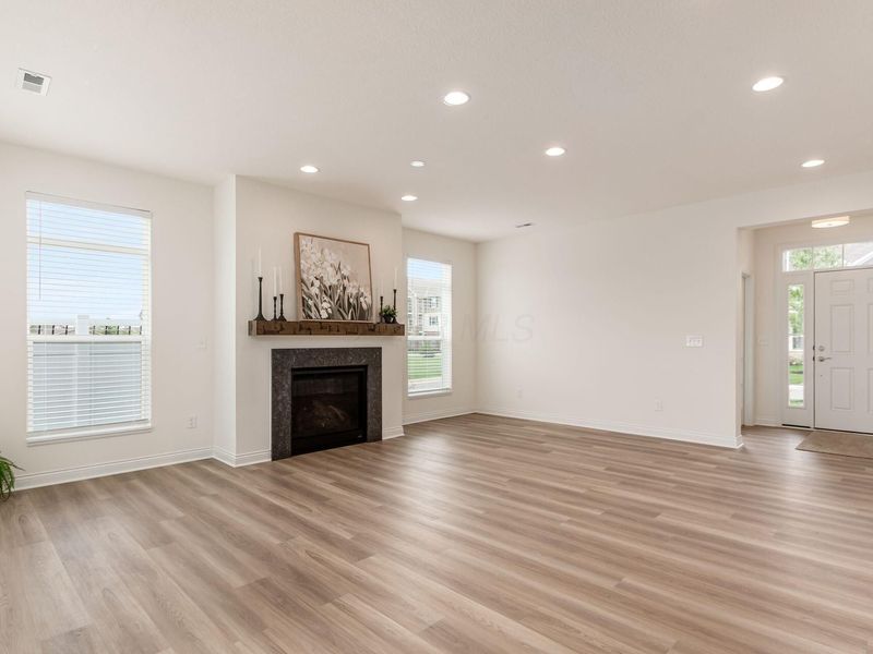 5176 Clarewood Lane, Dublin, OH 43016 Photo 2