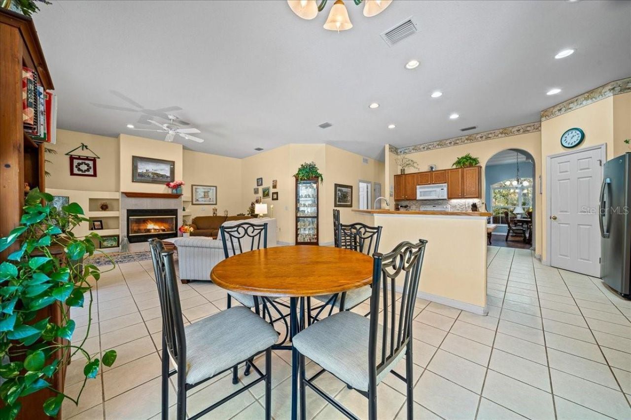 16731 SE 181st Terrace, Weirsdale, FL 32195 Photo