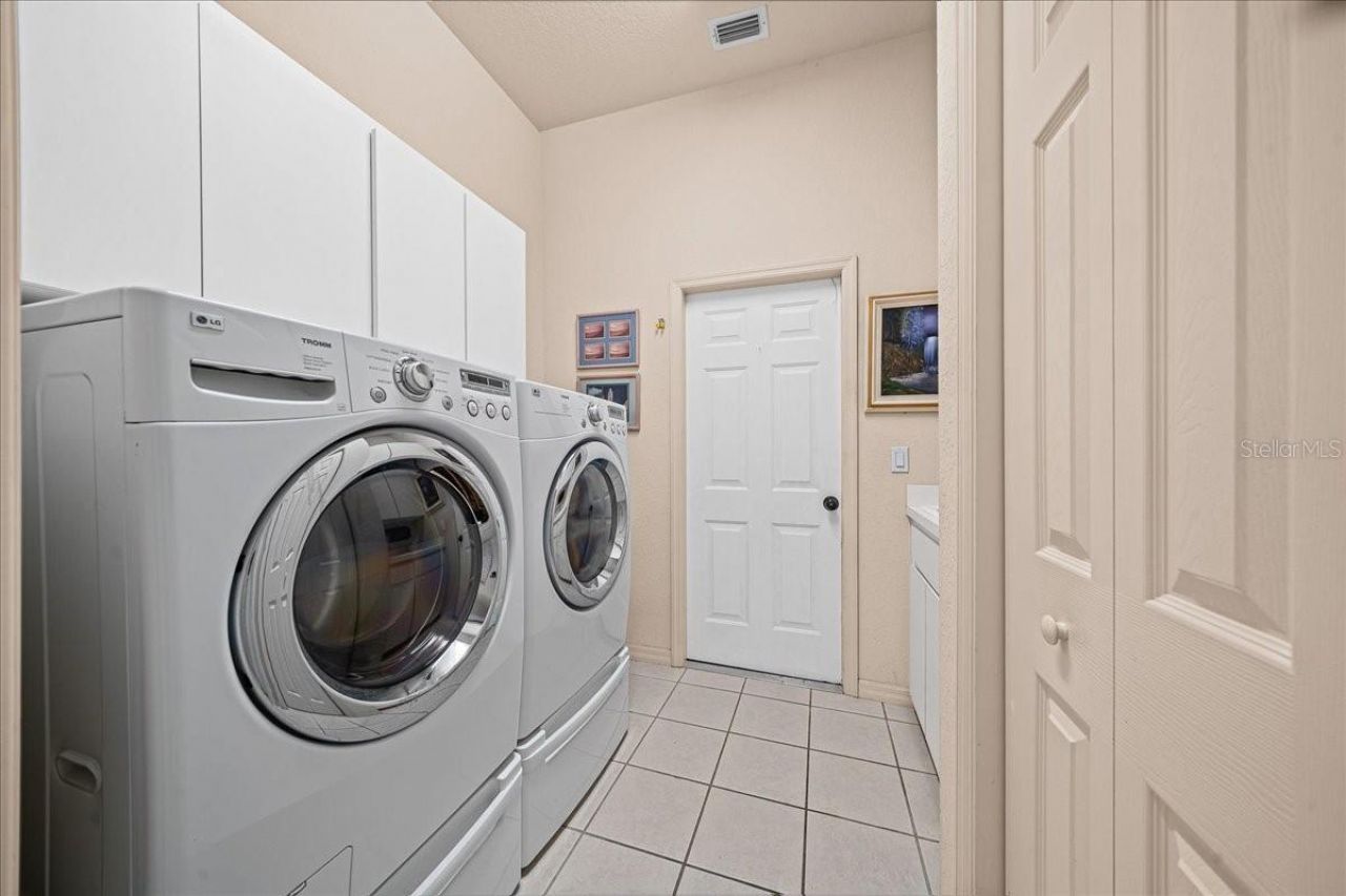 16731 SE 181st Terrace, Weirsdale, FL 32195 Photo