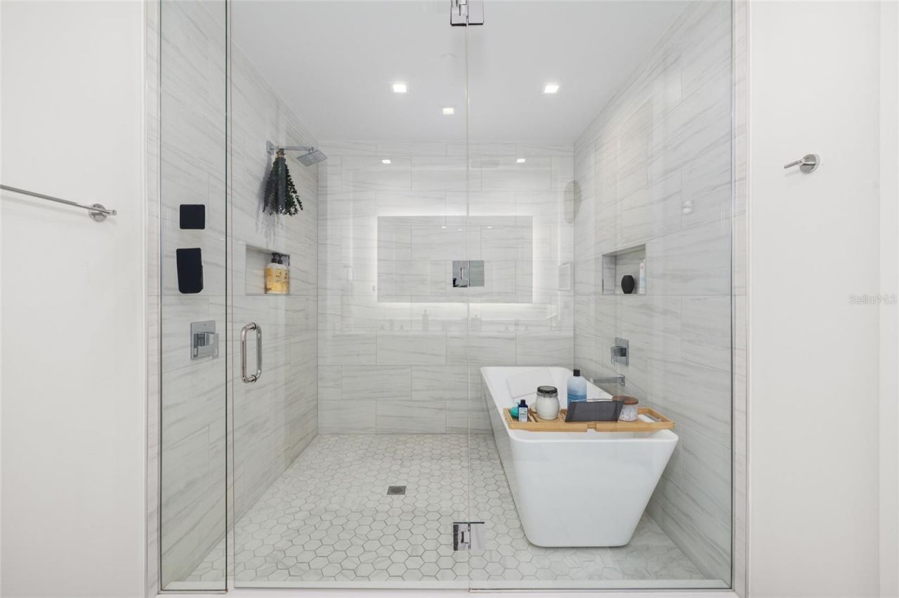 5120 Marina Way, Unit 16005, Tampa, FL 33611 Photo