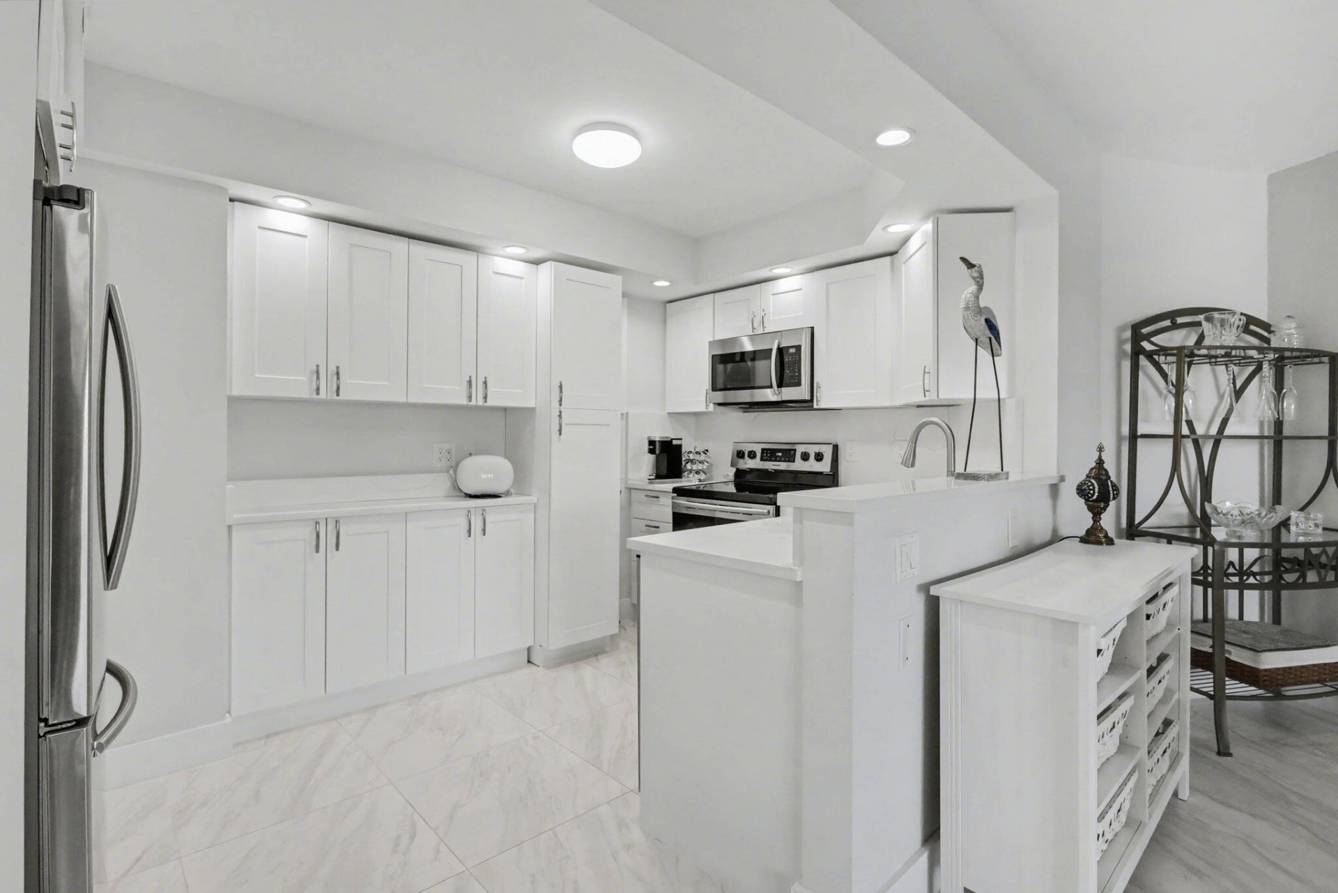 3700 Galt Ocean Drive, Unit 214, Fort Lauderdale, FL 33308 Photo