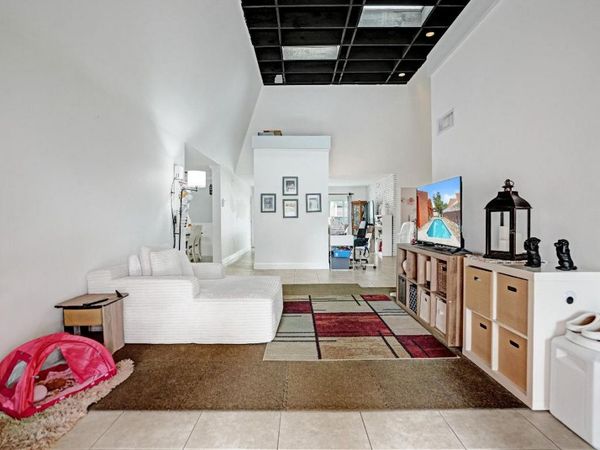 9471 SW 49th Place, Cooper City, FL 33328