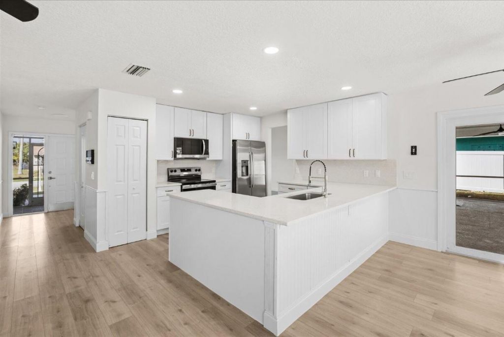 218 Las Palmas Street, Royal Palm Beach, FL 33411 Photo