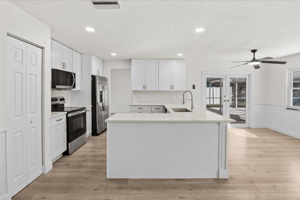 218 Las Palmas Street, Royal Palm Beach, FL 33411 Photo