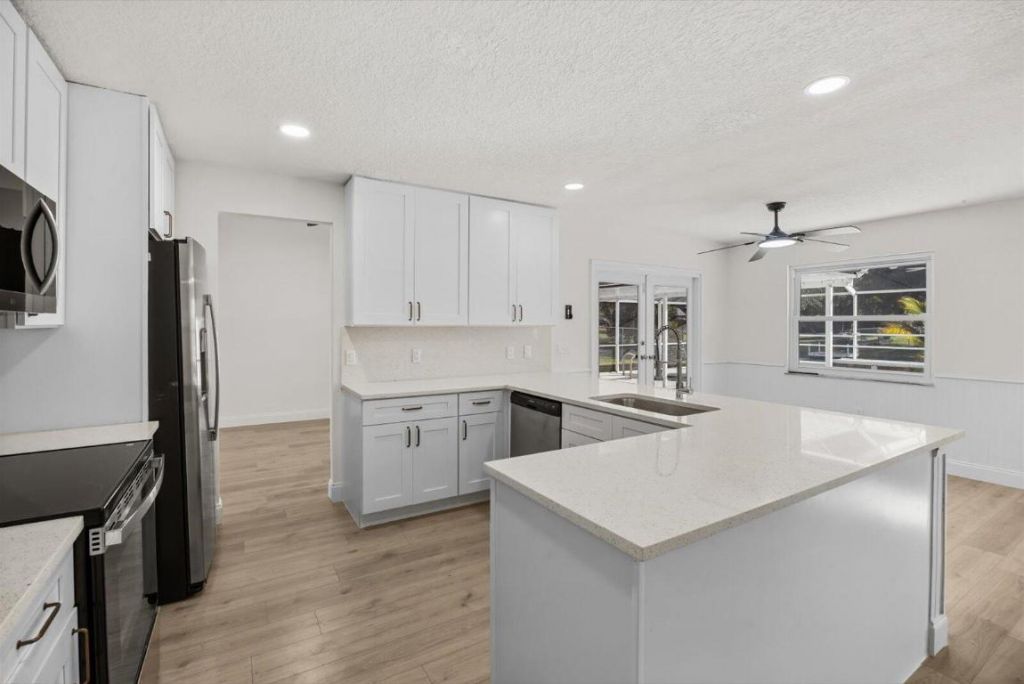 218 Las Palmas Street, Royal Palm Beach, FL 33411 Photo