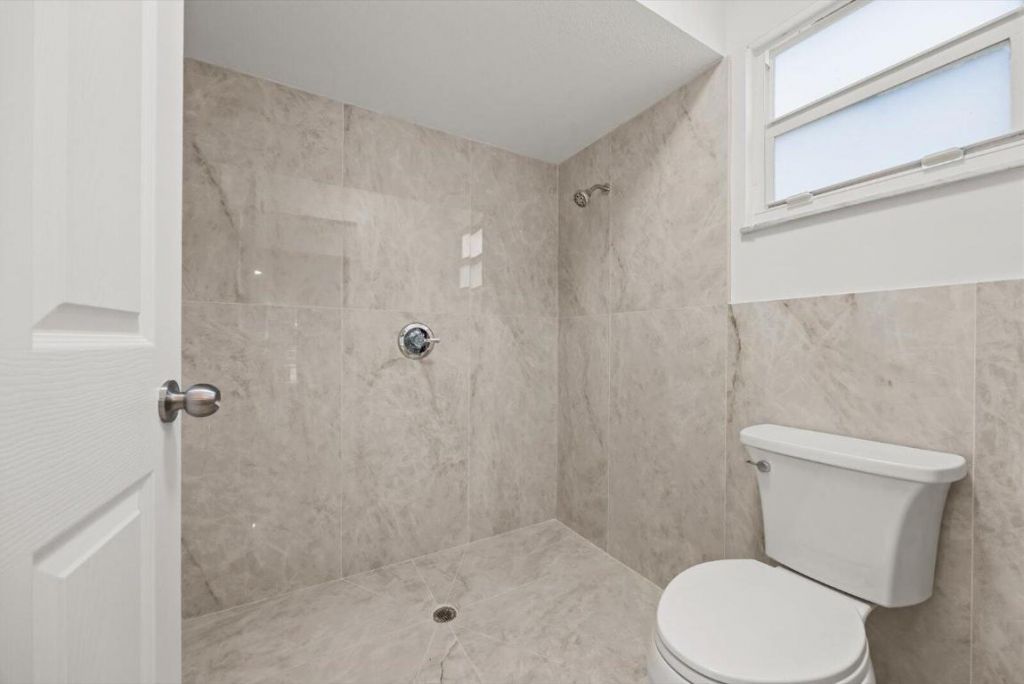 218 Las Palmas Street, Royal Palm Beach, FL 33411 Photo