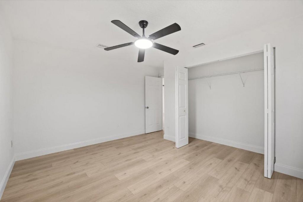 218 Las Palmas Street, Royal Palm Beach, FL 33411 Photo