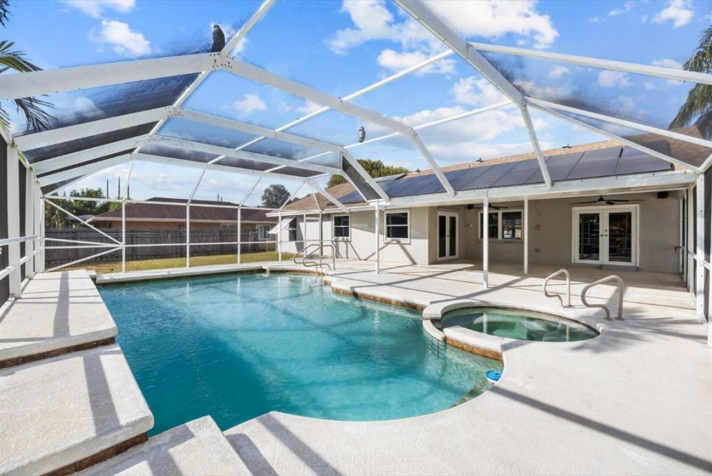 218 Las Palmas Street, Royal Palm Beach, FL 33411 Photo