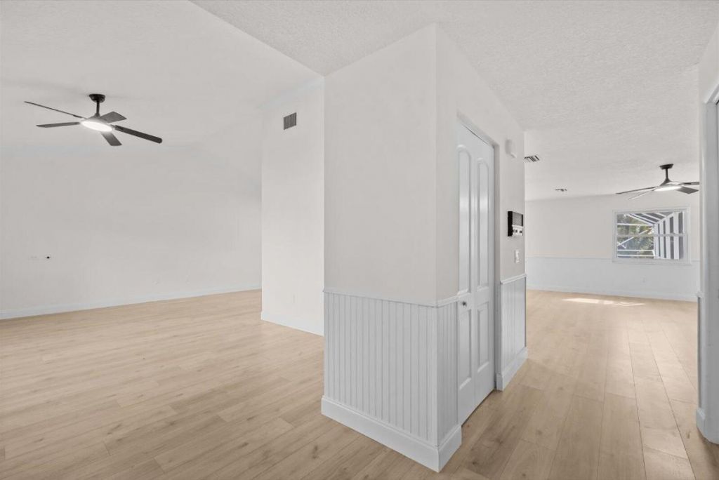 218 Las Palmas Street, Royal Palm Beach, FL 33411 Photo