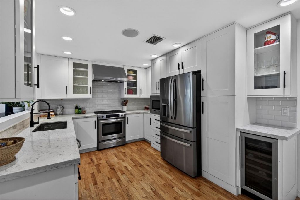 1001 SE 10th Street, Fort Lauderdale, FL 33316 Photo