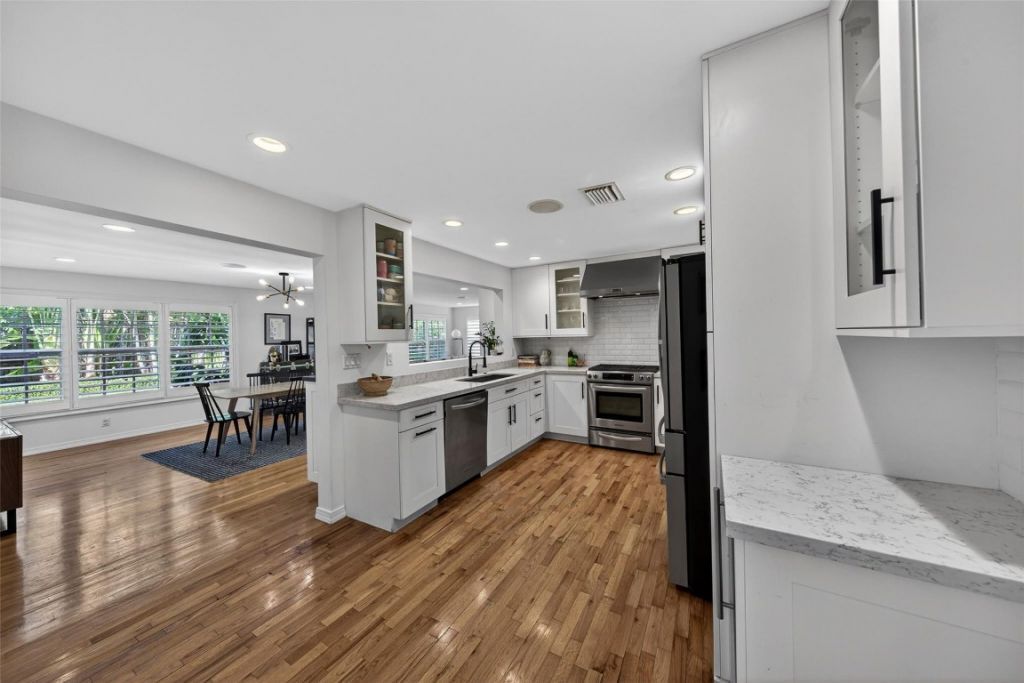 1001 SE 10th Street, Fort Lauderdale, FL 33316 Photo