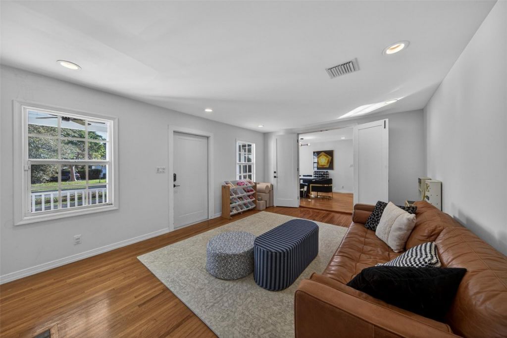 1001 SE 10th Street, Fort Lauderdale, FL 33316 Photo