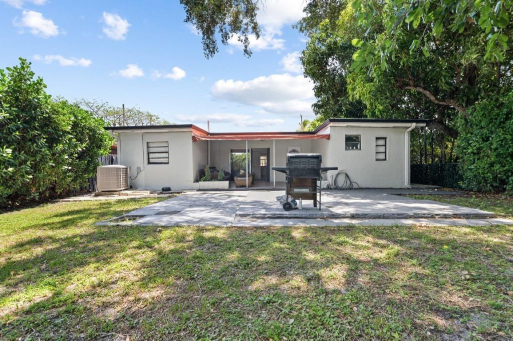 6375 SW 29th Street, Miami, FL 33155 Photo