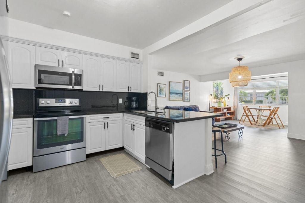 6375 SW 29th Street, Miami, FL 33155 Photo