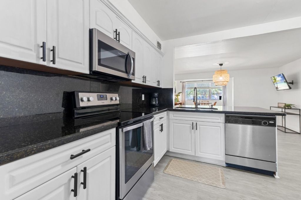 6375 SW 29th Street, Miami, FL 33155 Photo