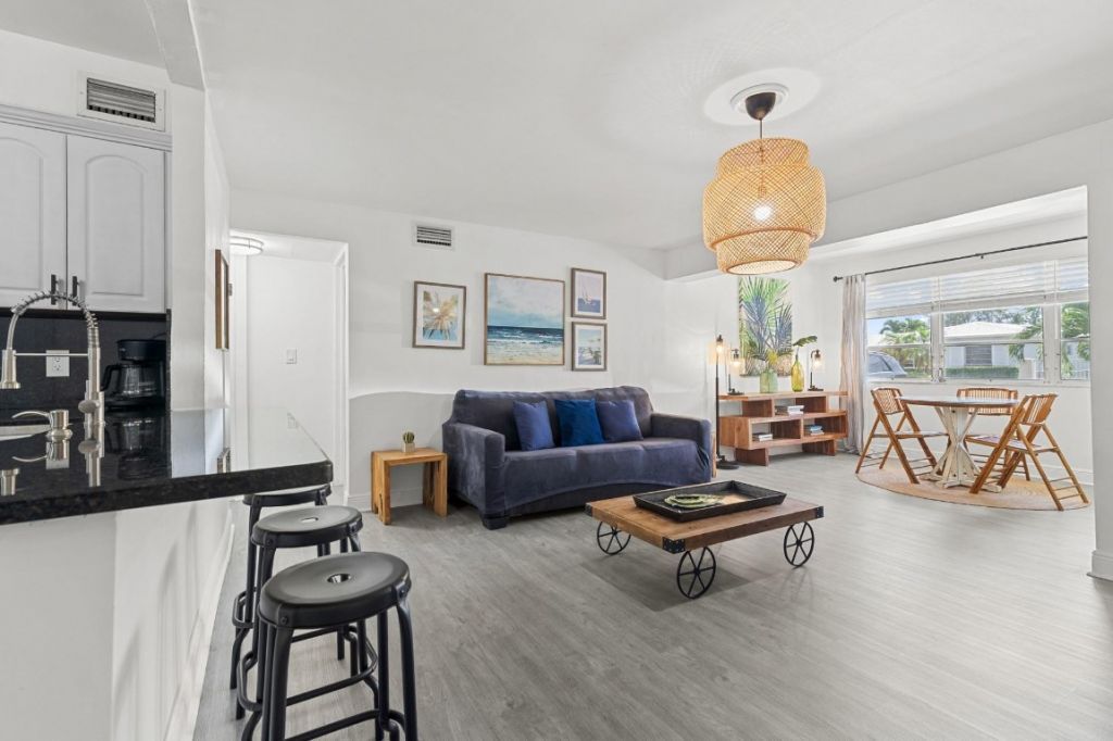 6375 SW 29th Street, Miami, FL 33155 Photo