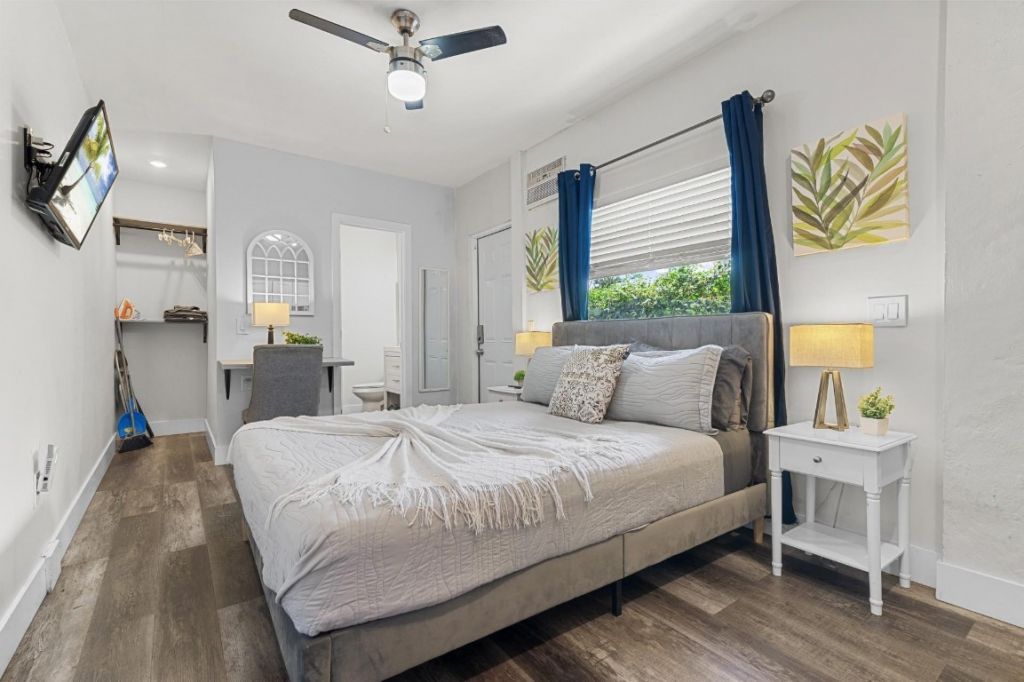 6375 SW 29th Street, Miami, FL 33155 Photo