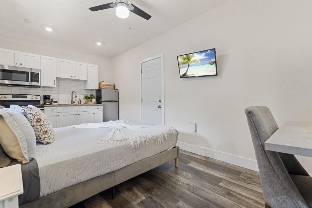 6375 SW 29th Street, Miami, FL 33155 Photo