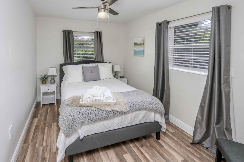 6375 SW 29th Street, Miami, FL 33155 Photo