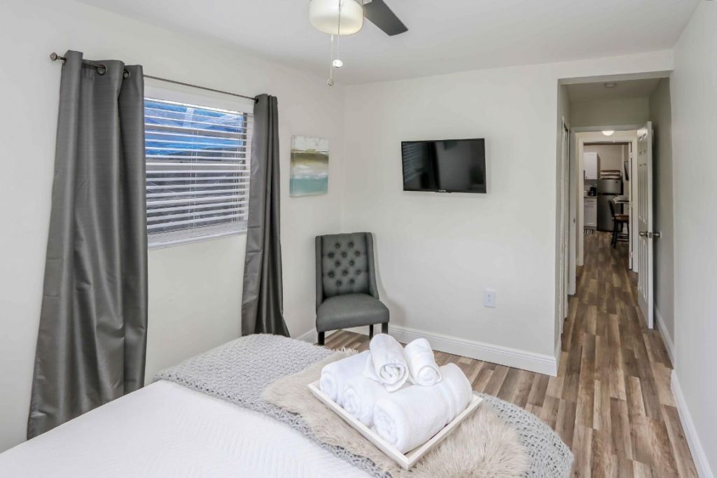 6375 SW 29th Street, Miami, FL 33155 Photo