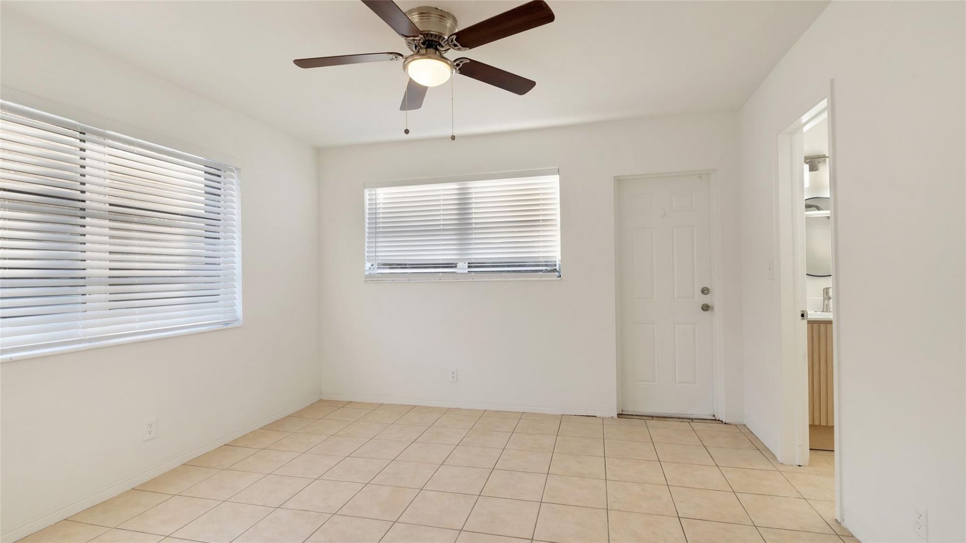 709 SE 15th Street, Unit 1, Fort Lauderdale, FL 33316 Photo