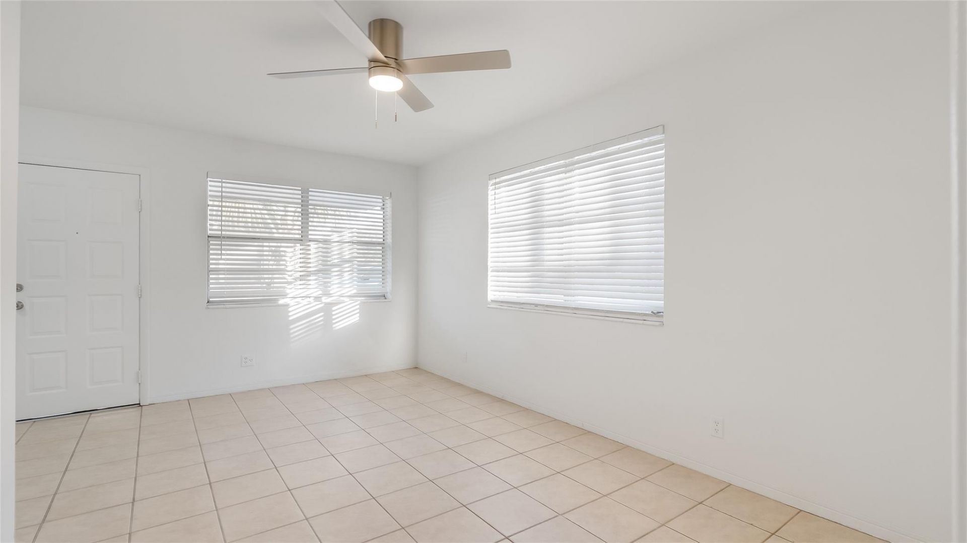 709 SE 15th Street, Unit 1, Fort Lauderdale, FL 33316 Photo