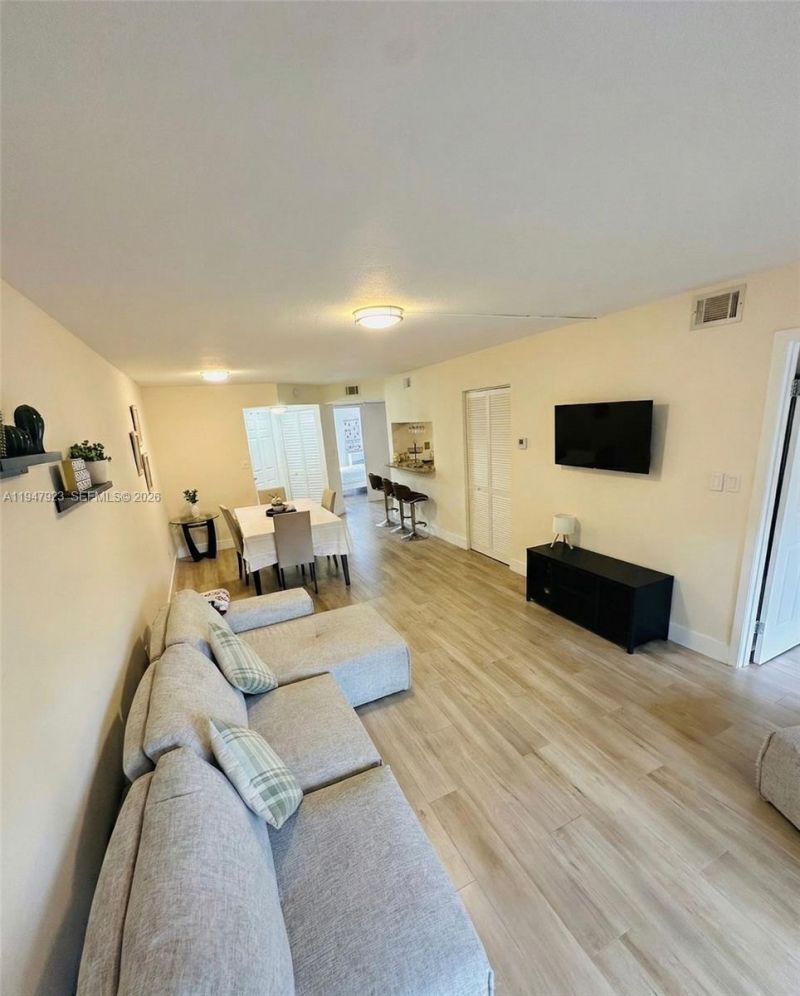 1190 Coral Club Dr, Unit 1190, Coral Springs, FL 33071 Photo