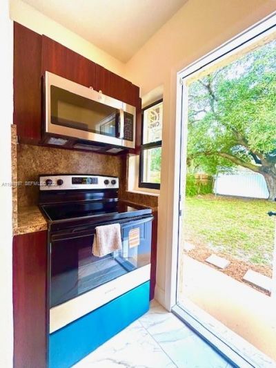 832 NW 16th Ter, Fort Lauderdale, FL 33311 Photo