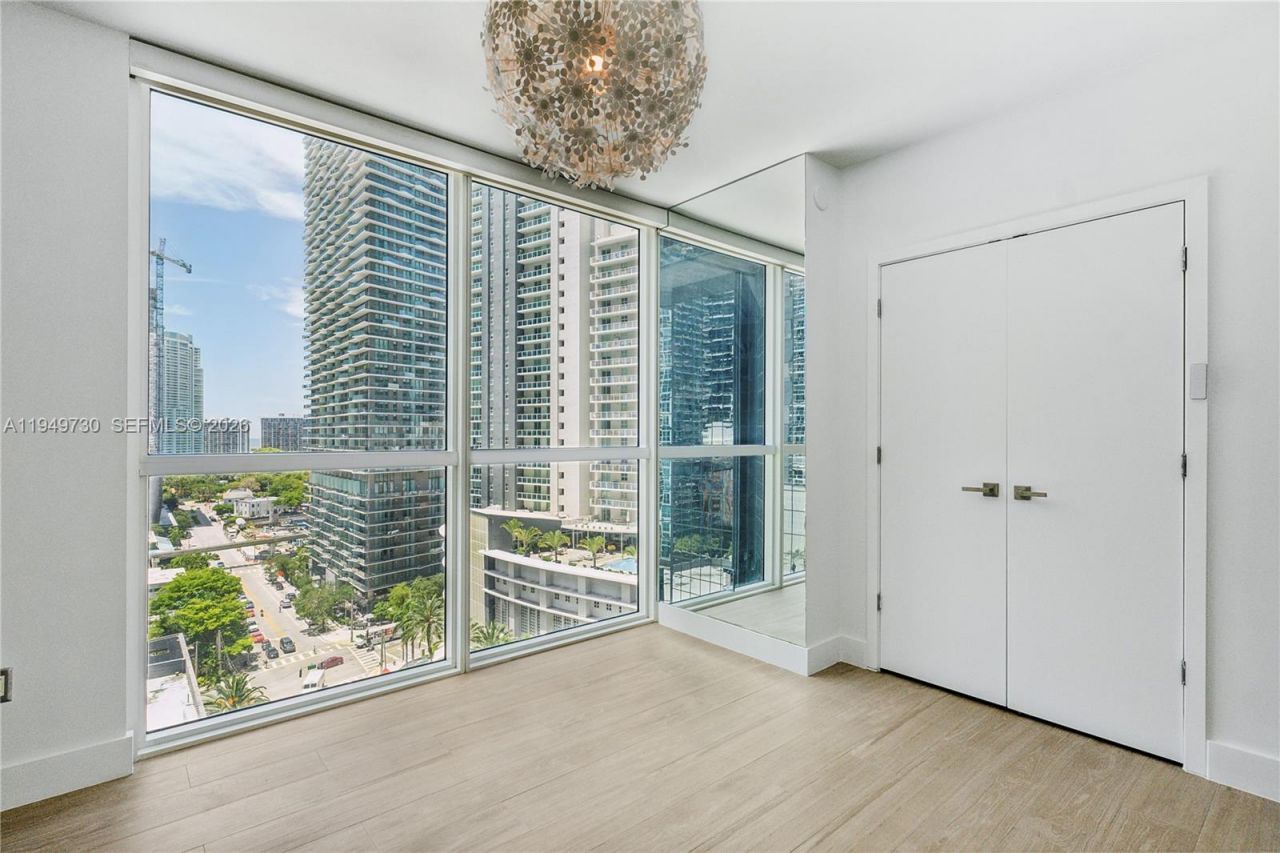 1080 SW Brickell Ave, Unit 1401, Miami, FL 33131 Photo