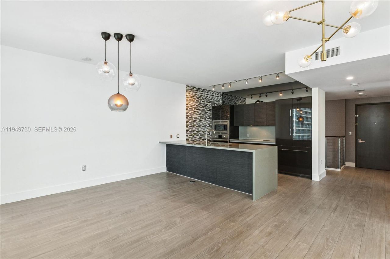 1080 SW Brickell Ave, Unit 1401, Miami, FL 33131 Photo