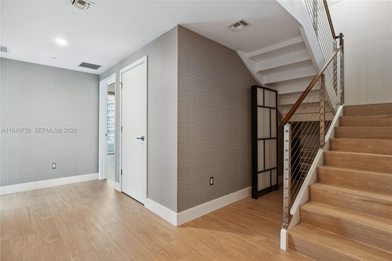 1080 SW Brickell Ave, Unit 1401, Miami, FL 33131 Photo