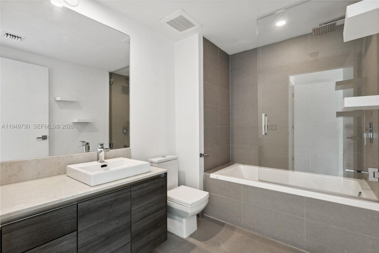 1080 SW Brickell Ave, Unit 1401, Miami, FL 33131 Photo