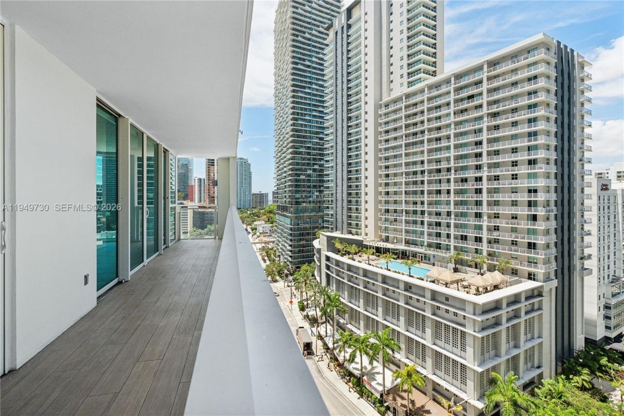1080 SW Brickell Ave, Unit 1401, Miami, FL 33131 Photo