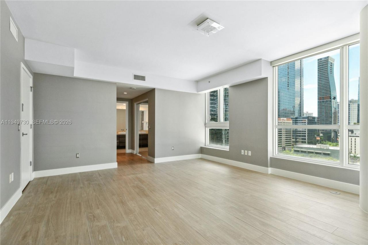 1080 SW Brickell Ave, Unit 1401, Miami, FL 33131 Photo