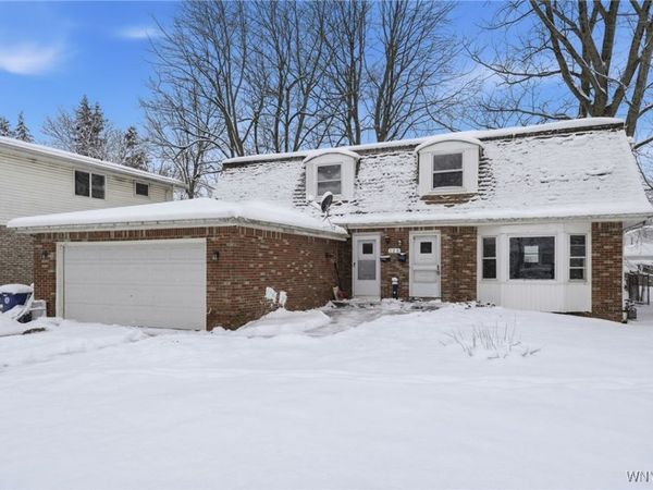 125 E Summerset Lane, Buffalo, NY 14228