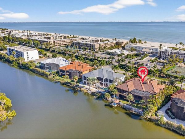 1490 Middle Gulf Dr, Sanibel, FL 33957