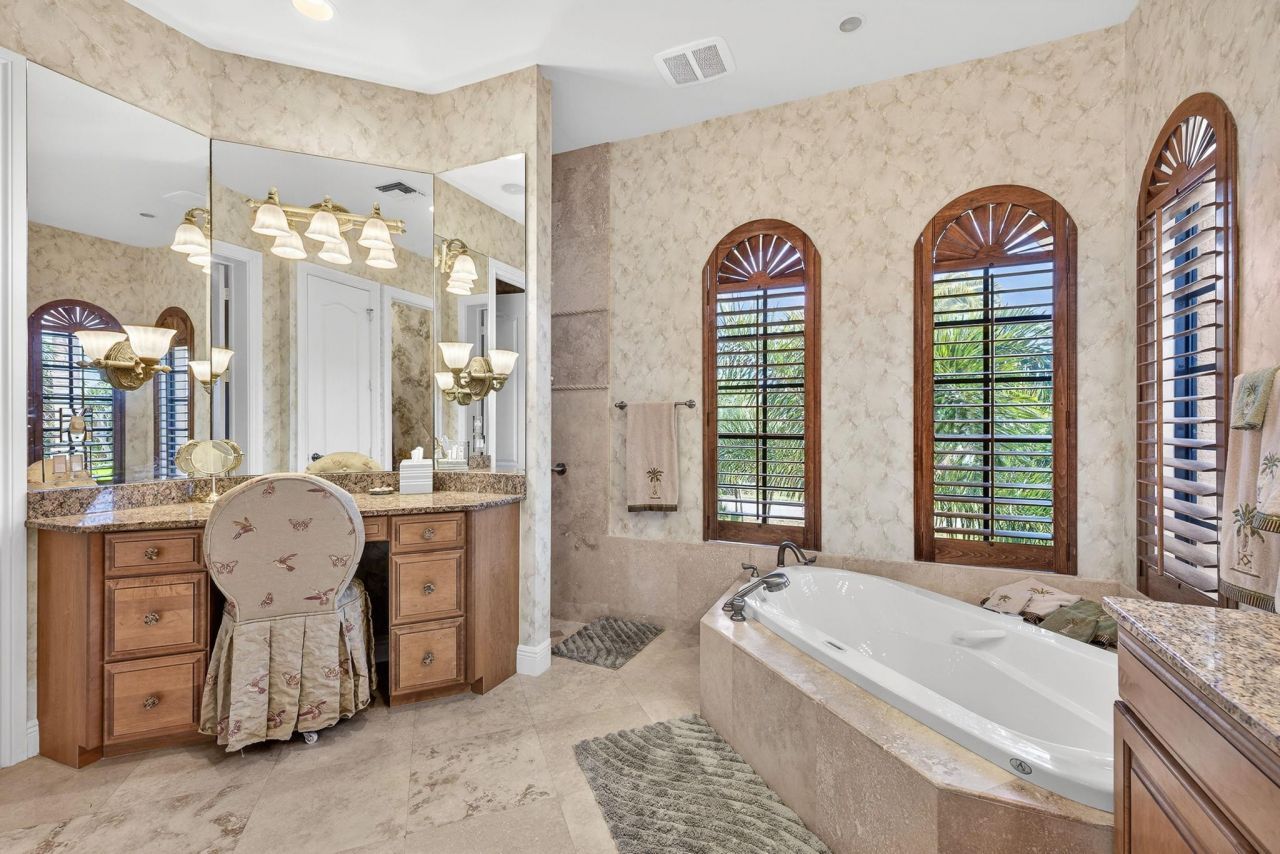 1490 Middle Gulf Dr, Sanibel, FL 33957 Photo