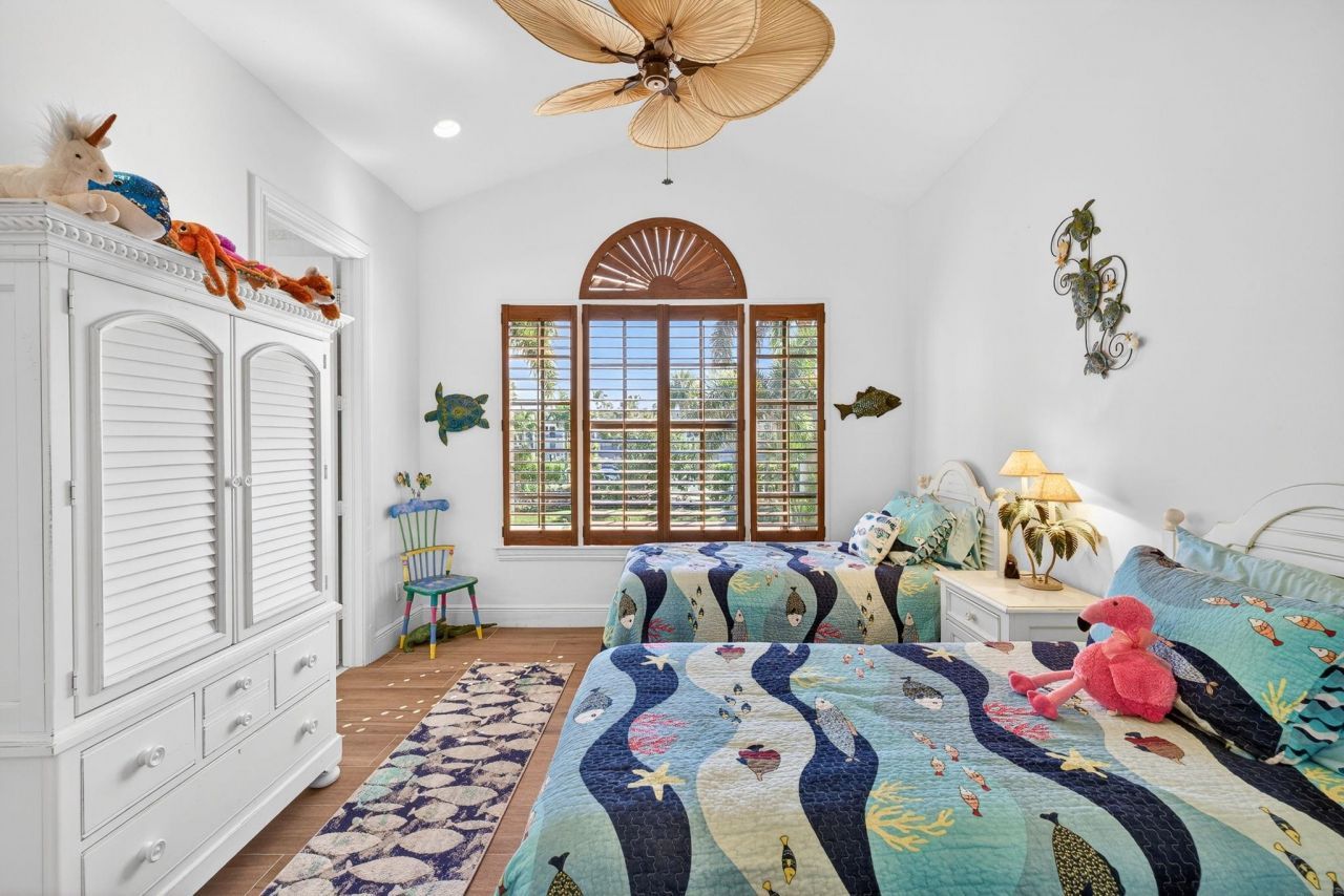 1490 Middle Gulf Dr, Sanibel, FL 33957 Photo