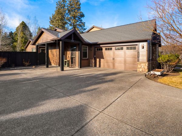 60291 Addie Triplett Loop, Bend, OR 97702