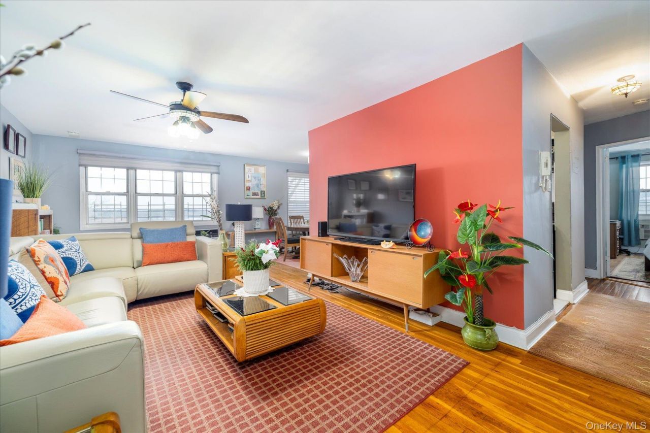 15115 84th Street, Unit 5D, Howard Beach, NY 11414 Main Photo