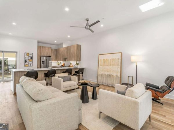 1099 North Avenue NE, Unit 12, Atlanta, GA 30307