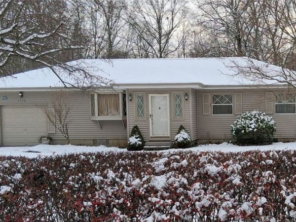 2770 Franwae SW, Warren, OH 44481