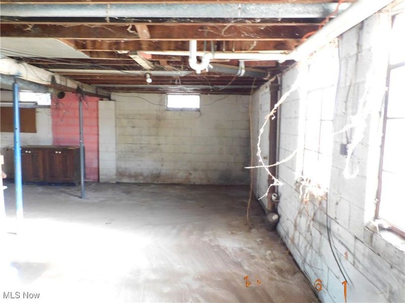 352 S Ridge Road E, Conneaut, OH 44030 Photo 20