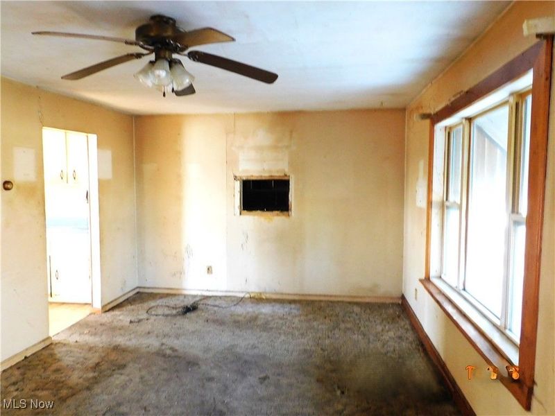 352 S Ridge Road E, Conneaut, OH 44030 Photo 6