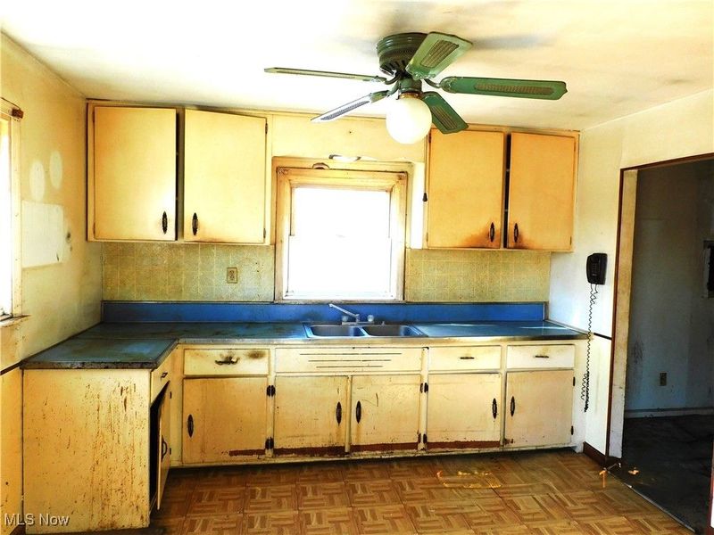 352 S Ridge Road E, Conneaut, OH 44030 Photo 9