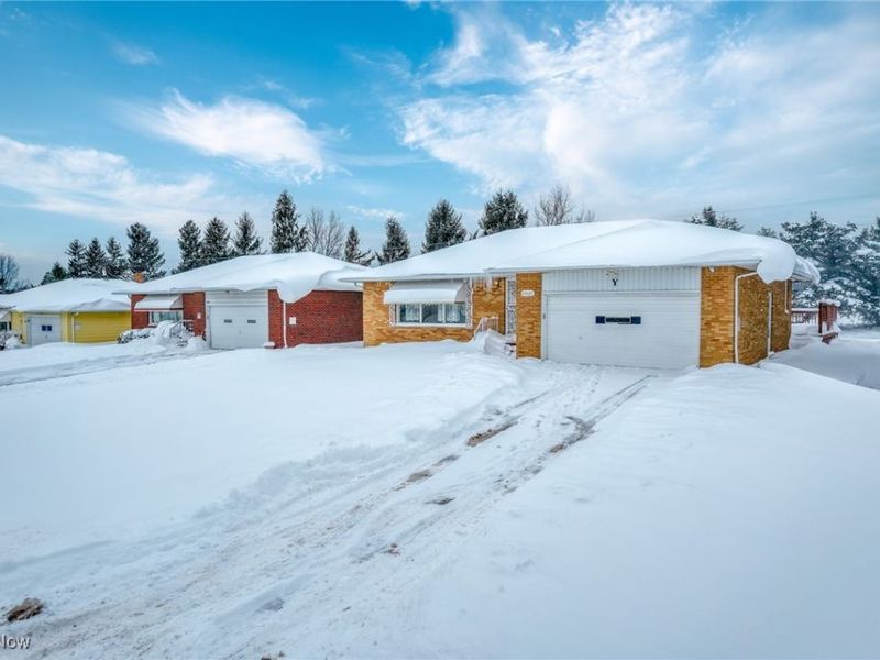 23637 Shurmer Drive, Warrensville Heights, OH 44128 Photo 2