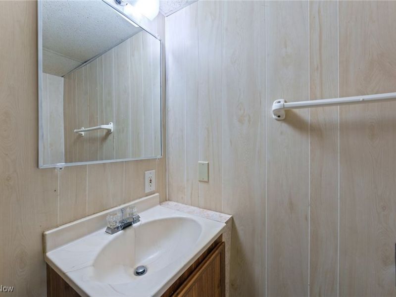 23637 Shurmer Drive, Warrensville Heights, OH 44128 Photo 26