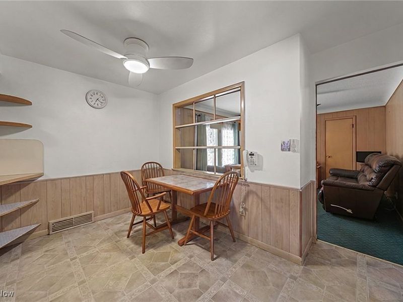 23637 Shurmer Drive, Warrensville Heights, OH 44128 Photo 7