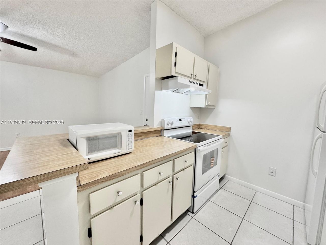 9411 S Belfort Cir, Unit 208, Tamarac, FL 33321 Photo