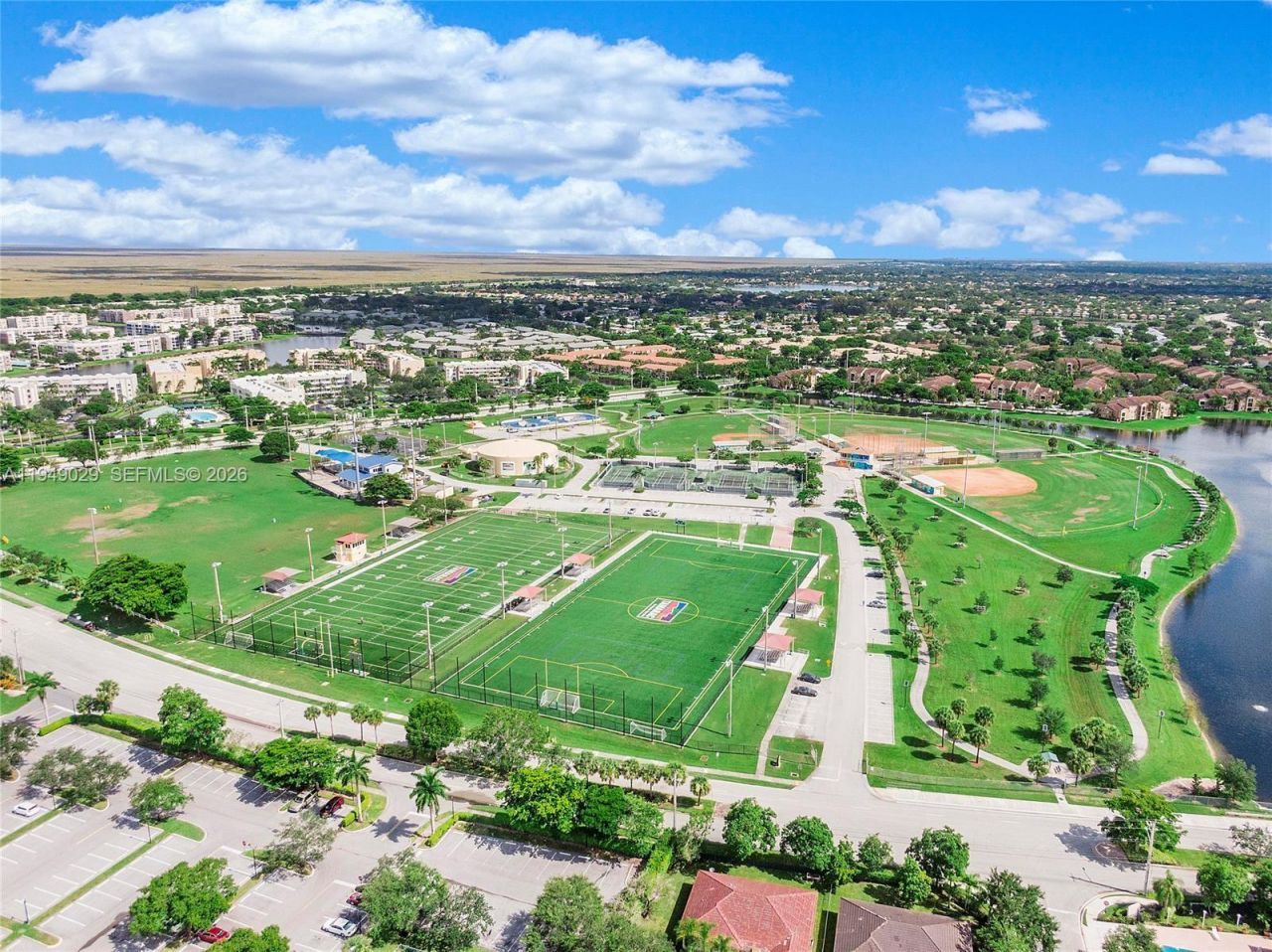 9411 S Belfort Cir, Unit 208, Tamarac, FL 33321 Photo